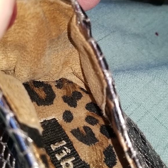 Shoes - Picture 5 of 7